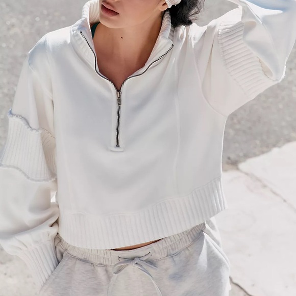 Daily Practice Mock-Neck Half-Zip Pullover - Picture 2 of 4